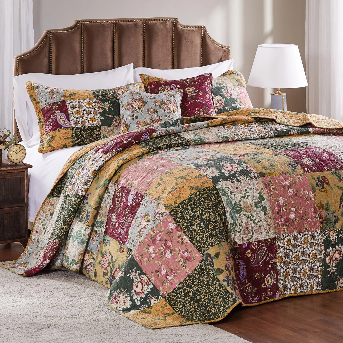 Antique Chic Reversible Cotton Patchwork Bedspread Set, 3-Piece King R59425