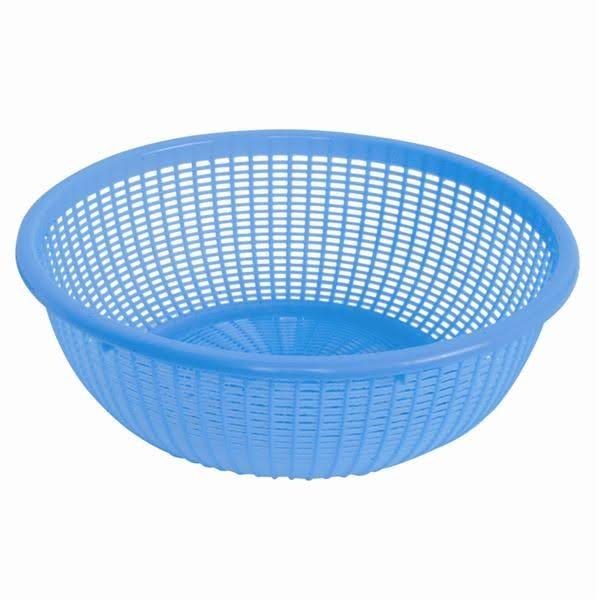 Red Plastic Colander X37371