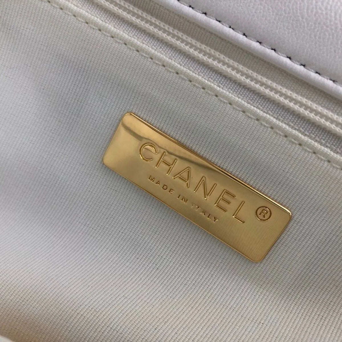 White Handbag U781