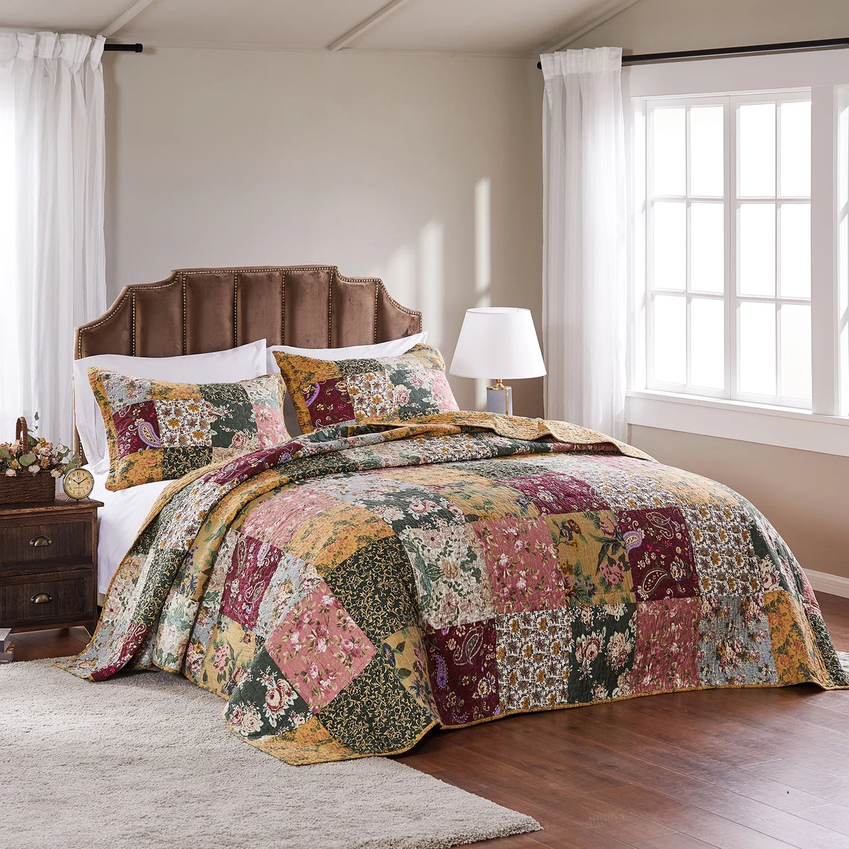 Antique Chic Reversible Cotton Patchwork Bedspread Set, 3-Piece King R59425