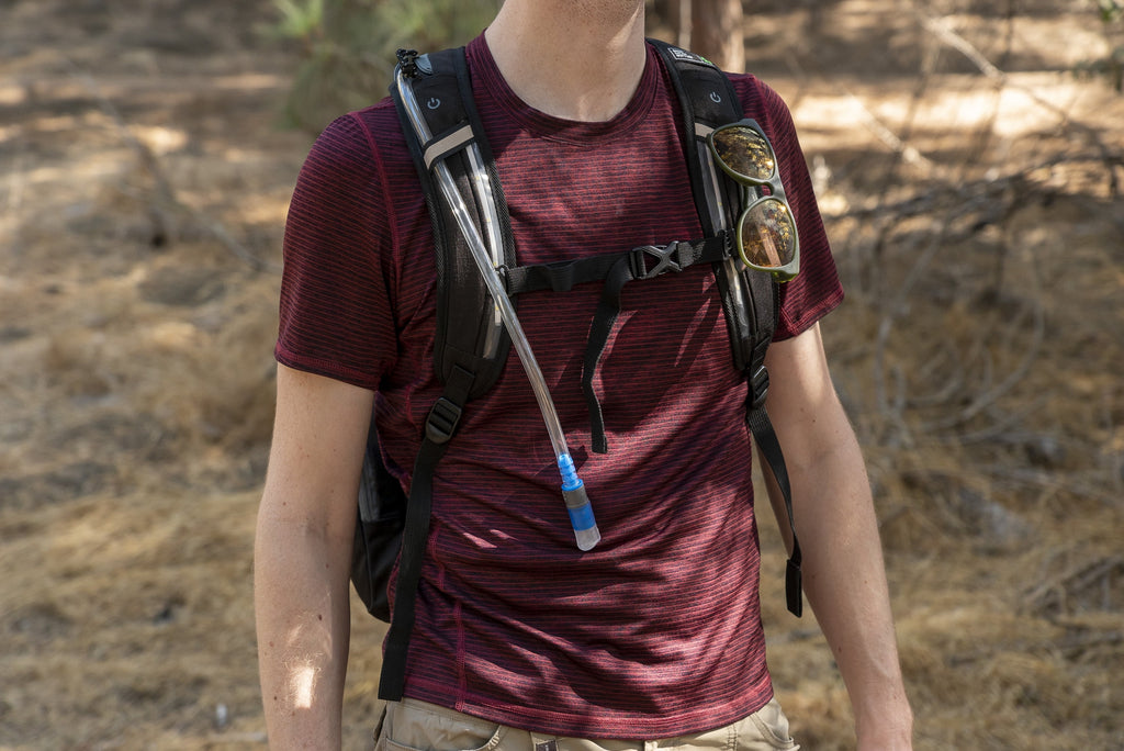 Black 16.5 L Hydration Backpack with 2 L Reservoir F6111