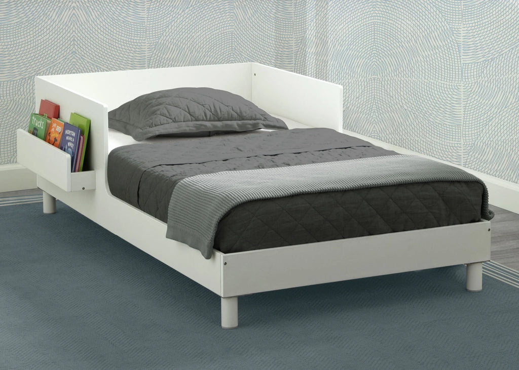 White Toddler Bed with Interchangeable Shelf W742940
