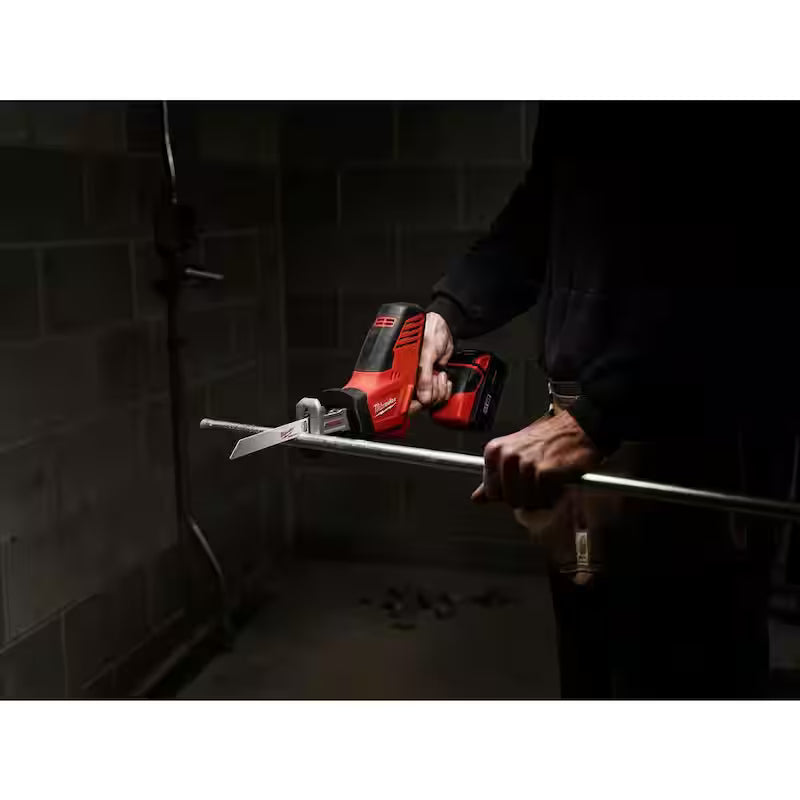 18V Cordless Reciprocating Saw with Metal Cutting Saw Blade L93443