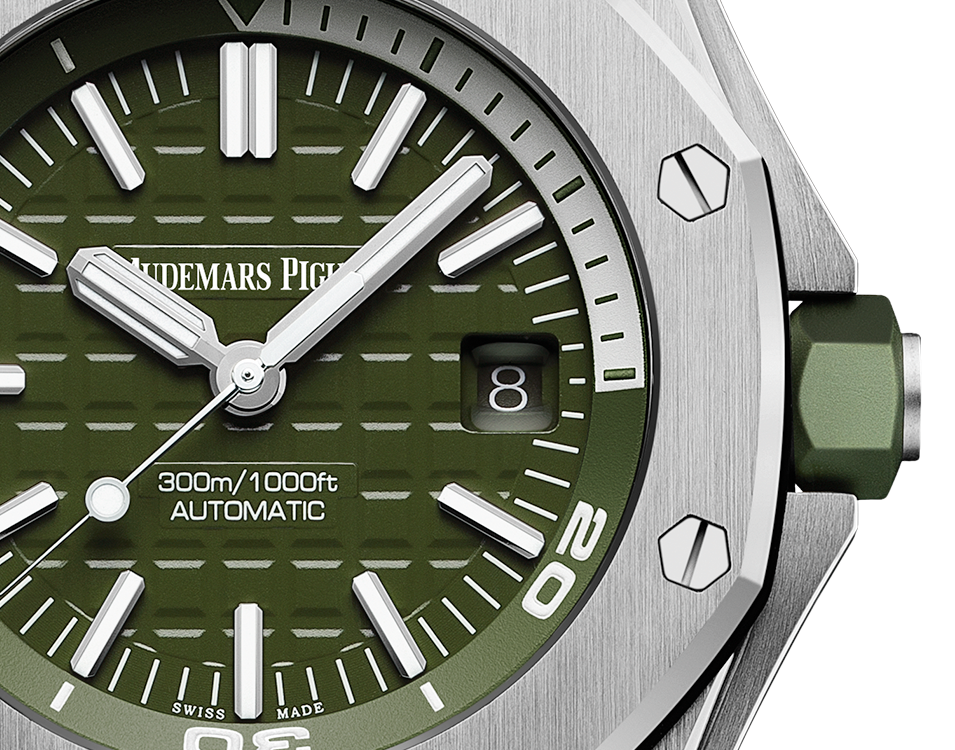 Khaki Dial 42mm W12497