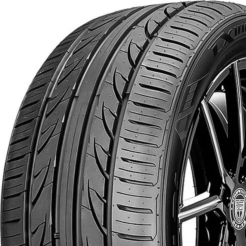 245/45ZR18 100W XL All Season Ultra High Performance Tire Q36186