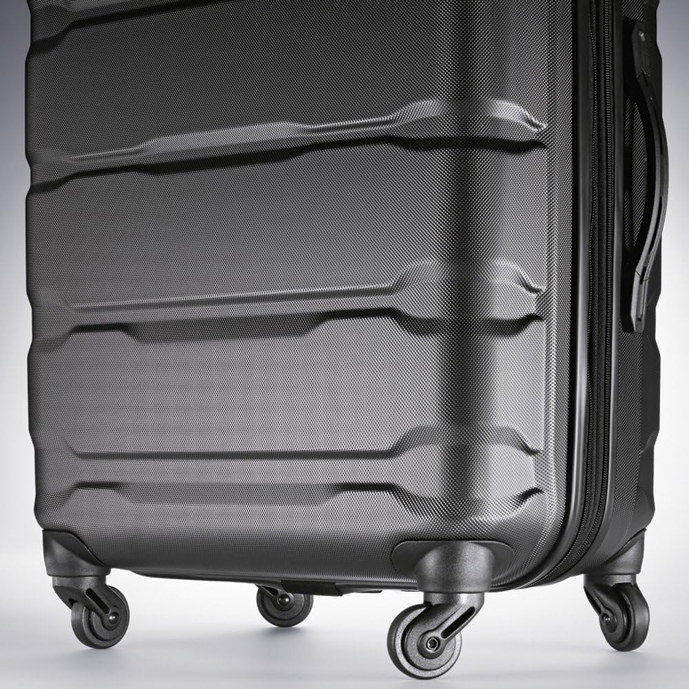 Black Hardside Spinner 2-Piece Luggage Set 24 Inch and 20 Inch K980482