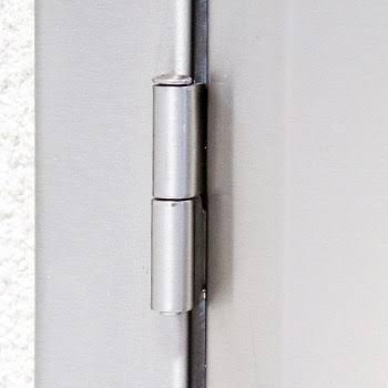 Vertical Door C5846