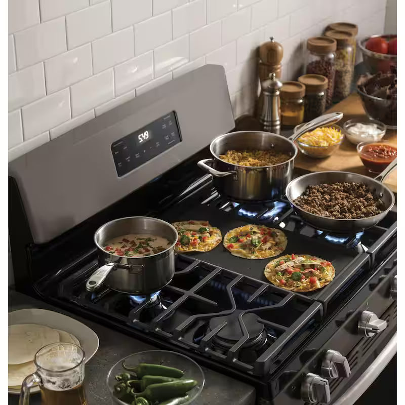 Freestanding Gas Range with Griddle V9528