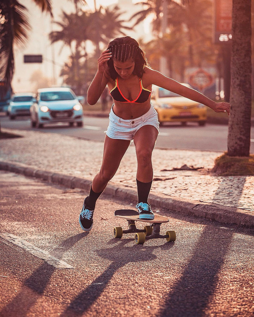 Yellow Carving Skateboard with 70mm Wheels Z1832